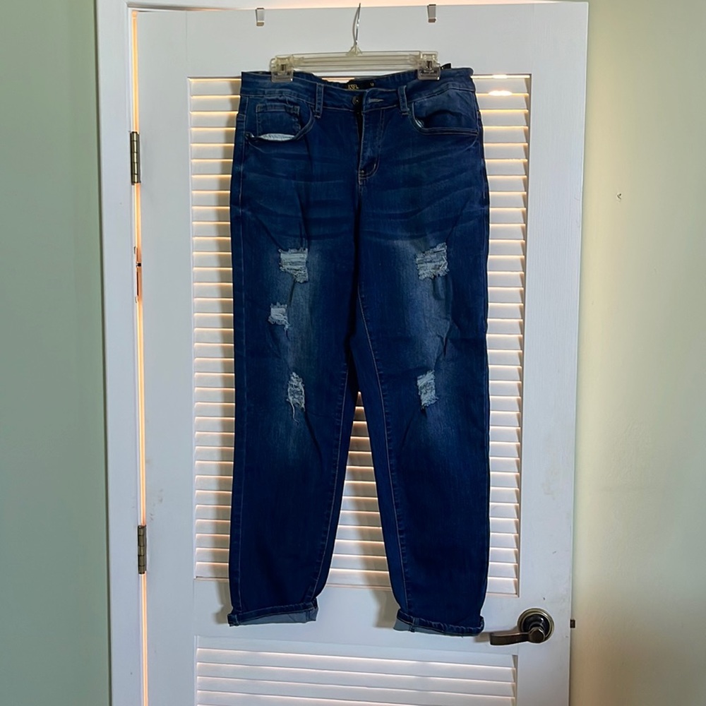 Like new L&B mid rise boyfriend jean size 14